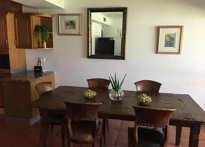 D2 Sea Lodge